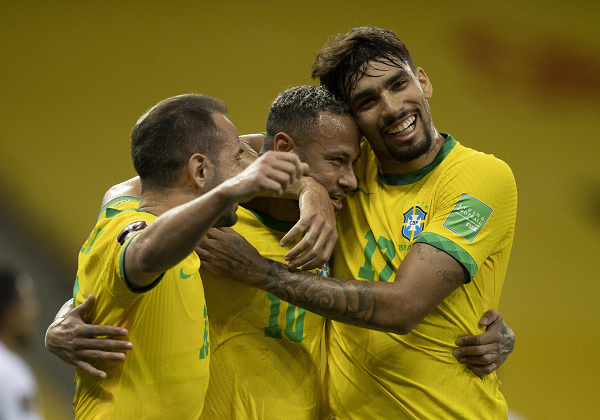 Brasil emplaca 8ª vitória seguida nas eliminatórias ao derrotar o Peru por 2 a 0