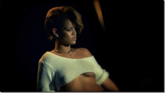 rihanna-underboob-gq-1035e6