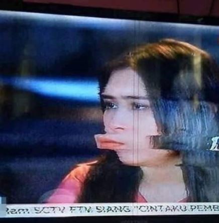 10 Momen Lucu 'Ketika TV Rusak' Ini Bikin Ngakak yang Nonton