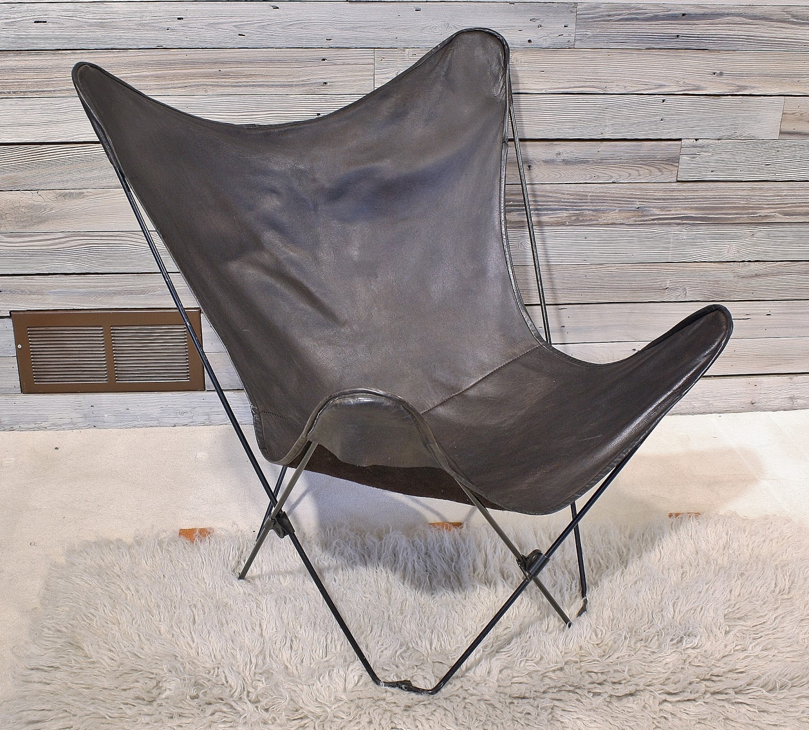 Modwerks: Vintage Folding Leather Butterfly Chair