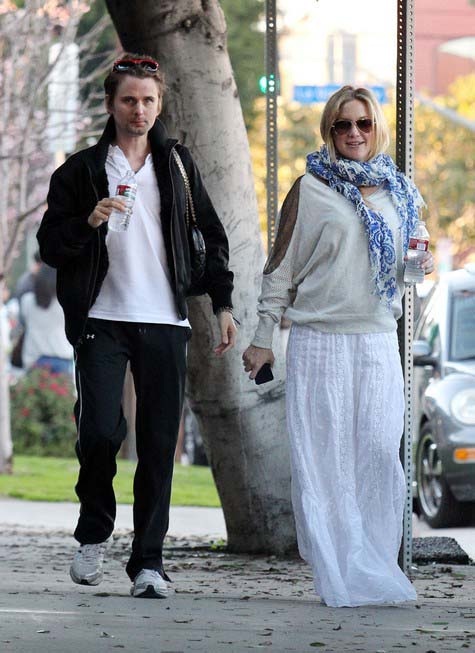 kate hudson pregnant 2011. Spotted: Kate Hudson in M.O.L!