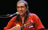 Horacio Fontova, cantante, músico, compositor, actor, dibujante y escritor argentino.