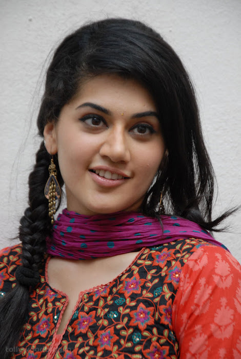taapsee pannu gorgeous unseen pics