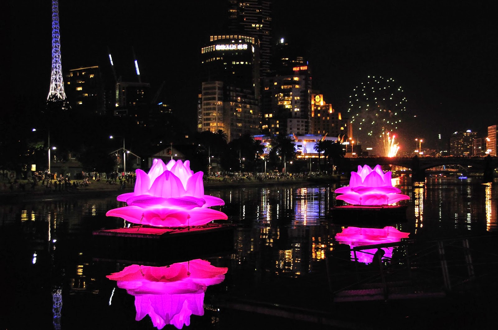 http://www.cuchikoo.com/2015/02/a-melbourne-night-to-remember-white.html