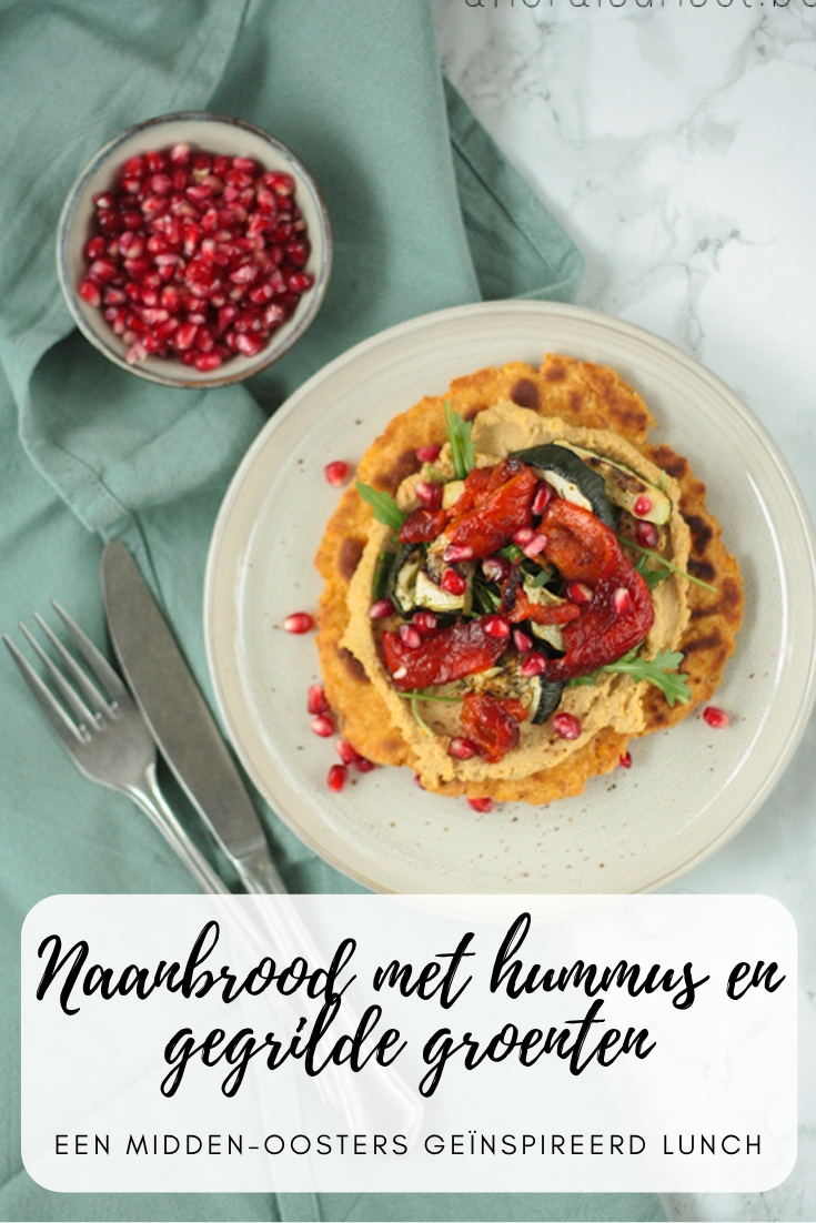 Naanbrood met hummus en gegrilde groenten - a floral sunset