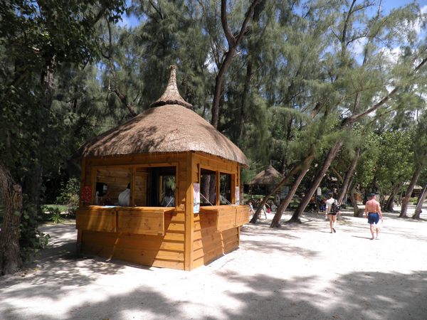 Kiosque de la zone touristique de l'île aux Cerfs