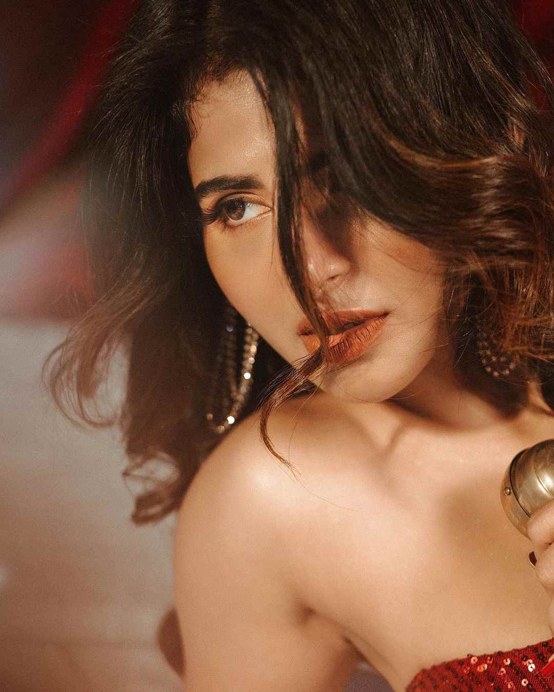 South Indian Top Actress Iswarya Menon hot Birthday Shoot in 2023. Iswarya Menon hot sexy bikini photos. Iswarya Menon  Instagram. Iswarya Menon nudes