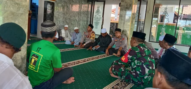 Polsek Sandubaya Cooling System di Masjid Raudatul Jannah Lingkungan Karang Bagu