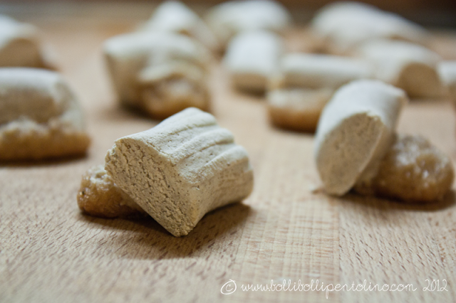 biscotti siciliani di pasta garofanata del periodo dei morti