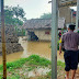 Pasca Banjir, Kapolsek Citamiang Himbau Warga Untuk Jaga Kebersihan Lingkungan.