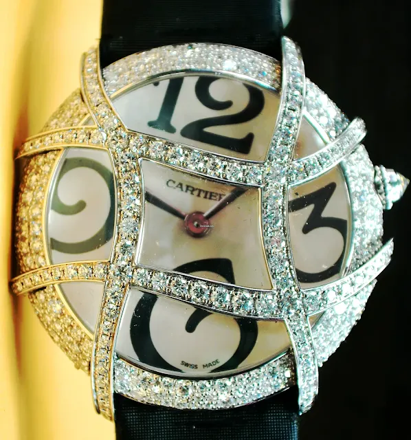 أفضل ساعة كارتير نسائية "Cartier White Gold Libre"