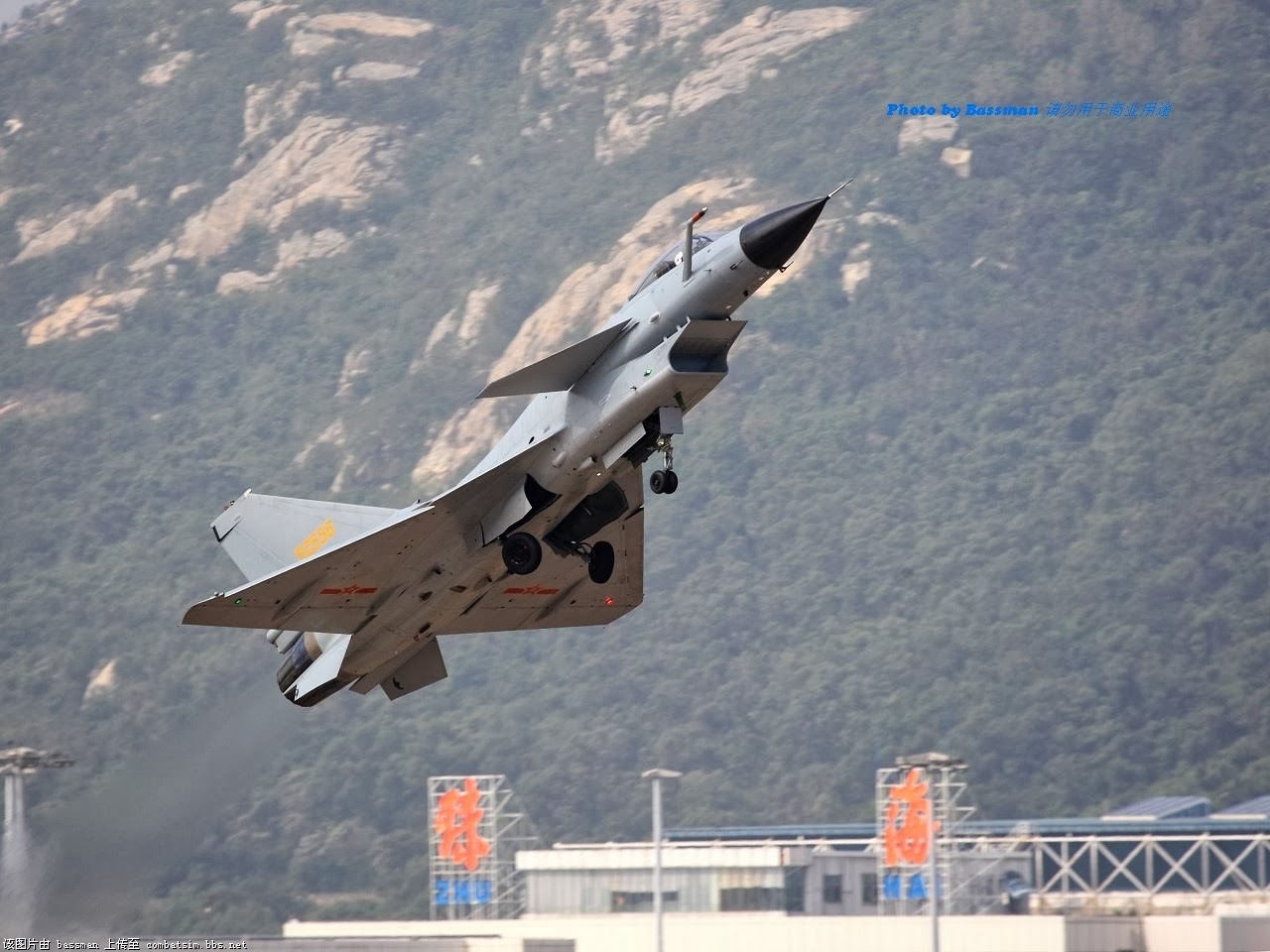 j10_junshijia-2014-01-28-16-53.jpg