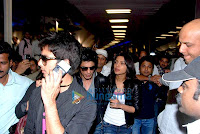 Shahrukh Khan, Priyanka Chopra and Shahid return from South Africa Concert