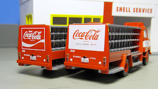 Tomica Limited Vintage Coca Cola  Nissan Diesel 