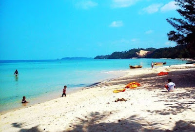 Pantai Melur Batam 