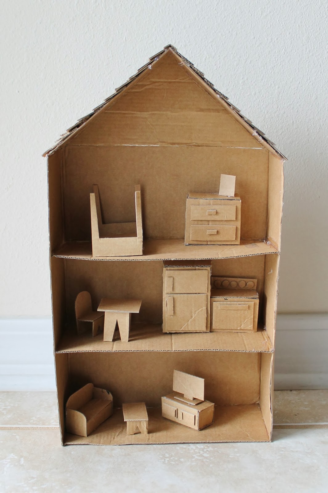 littlelove: cardboard dollhouse