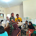 Babinsa Koramil-03/Padang Selatan Pendampingan Penyaluran Bantuan Beras