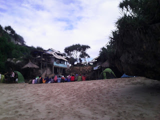 camping, pantai, goa watulawang