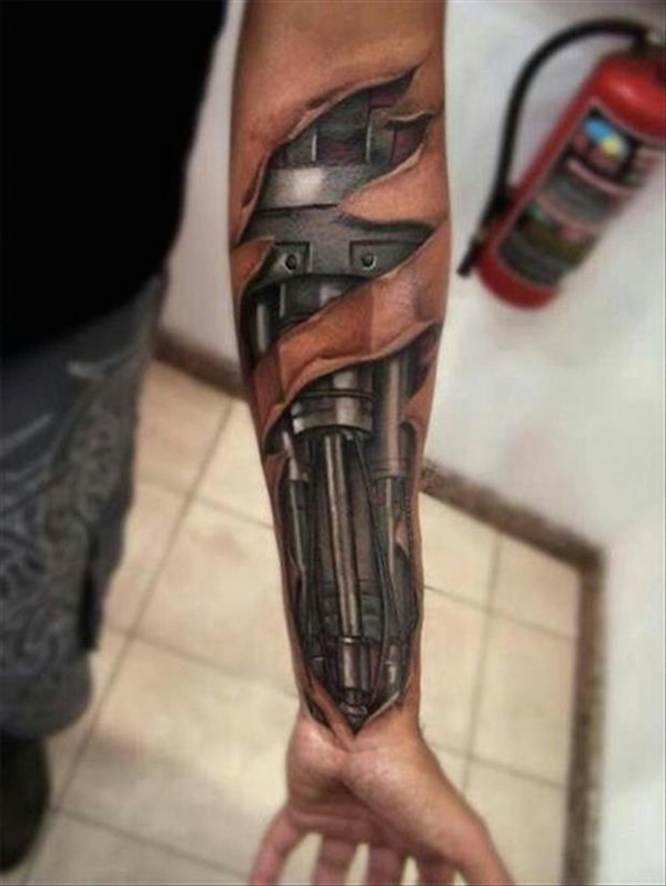 Cyborg braço de tatuagem