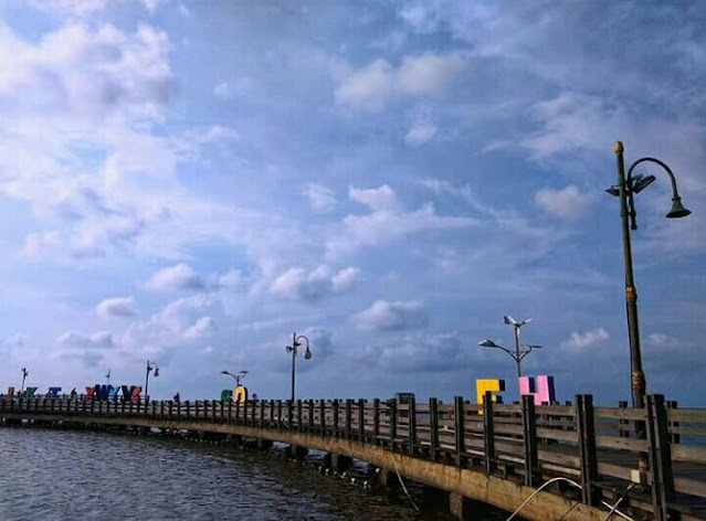 pantai ancol jakarta