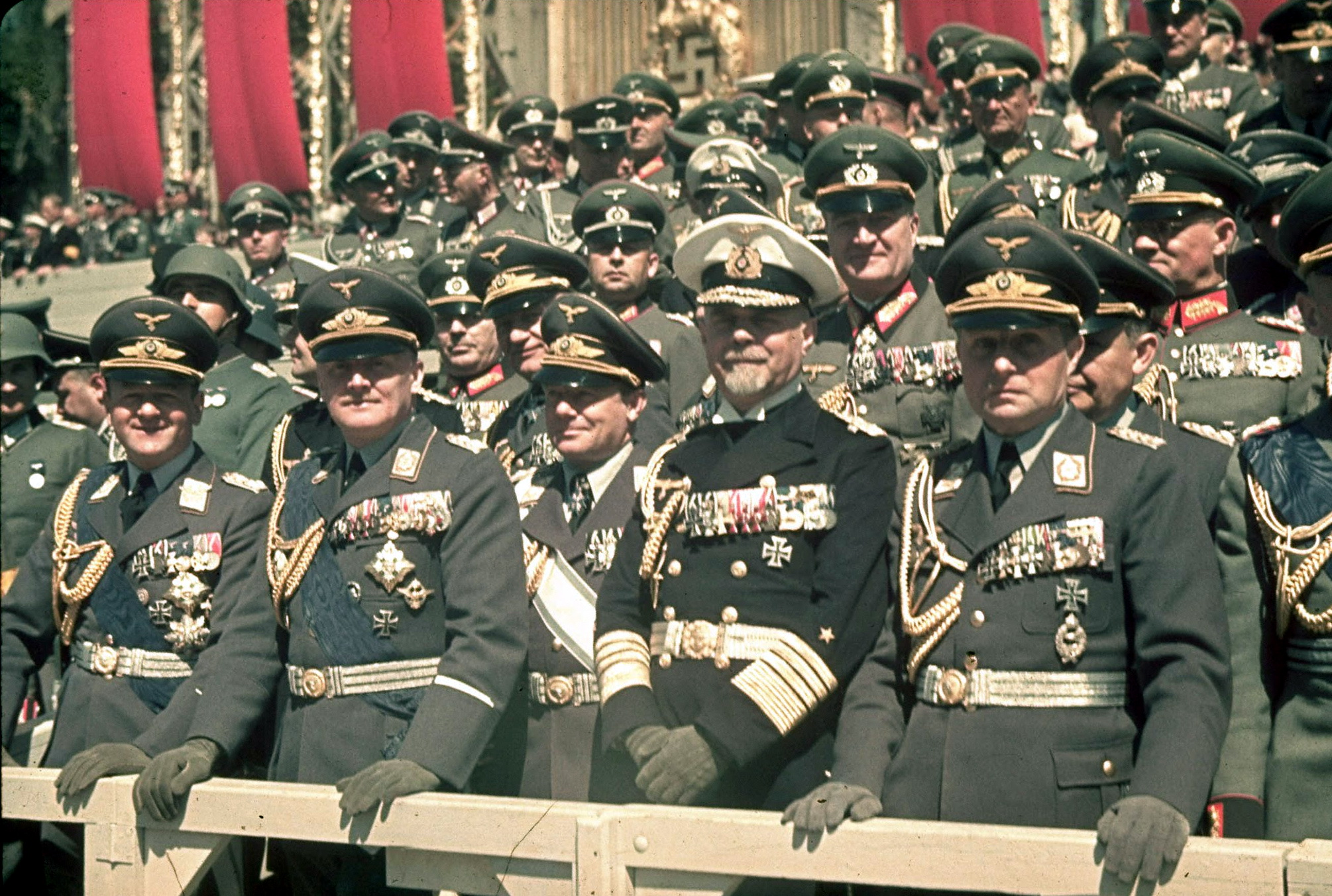 Фашистская германия парад. Генерал третий Рейх генерал. «Третий Рейх в цвете» (1998). Третий Рейх 1923.