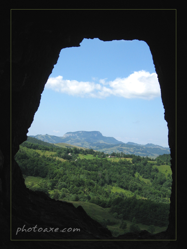 of how nature can be a great framing tool. (the countryside framed ...