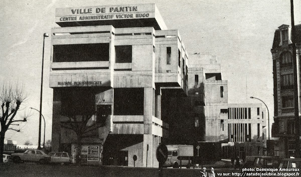 Pantin - Centre administratif Victor Hugo, devenu le Centre national de la Danse.  Architectes: Jacques Kalisz, Jean Perrottet, A.U.A. (Atelier d'Urbanisme et d'Architecture)  Architecte d'opération: G. Marty  Ingénieurs: Miroslav Kostanjevac, Richard Slama, Jean Venturelli.  Projet: 1963  Construction: 1968 - 1973 