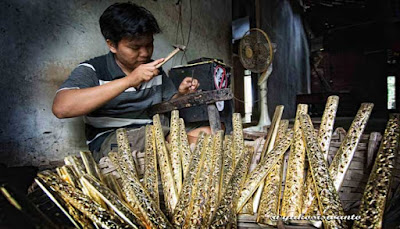 kerajinan-keris-desa-banyusumurup