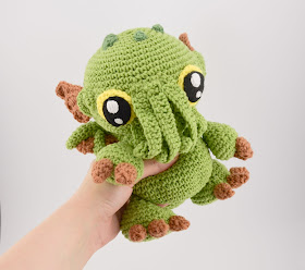 Krawka: Cthulhu baby monster from the abyss - lovecraft inspired crochet pattern by Krawka