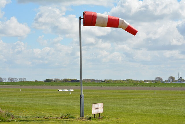 مطار,سرعة الرياح,سرعه الريح,windsock