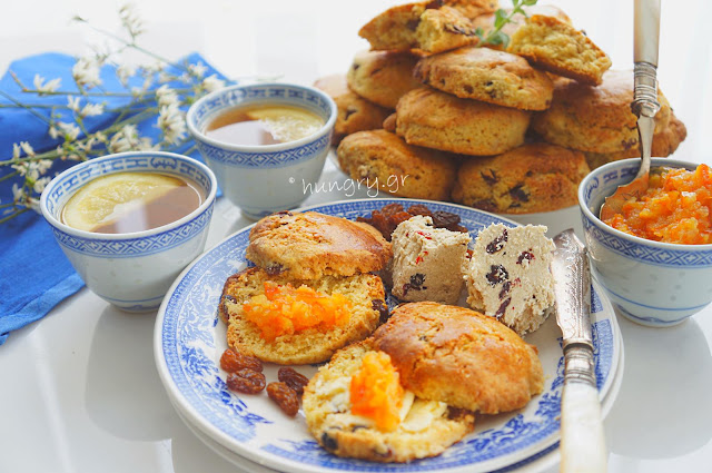 Cookies with Halva & Raisins