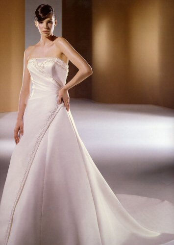 Can not find the perfect wedding dress Let our wedding consultants to help