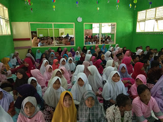 http://www.sdntritihwetan01.sch.id/2019/04/1001-kisah-untuk-kemanusiaan.html