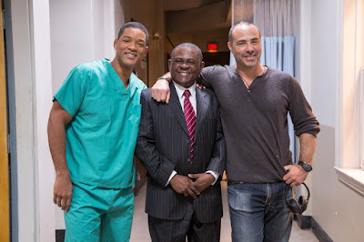 Will Smith, Bennet Omalu and Peter Landesman on the set of Concussion