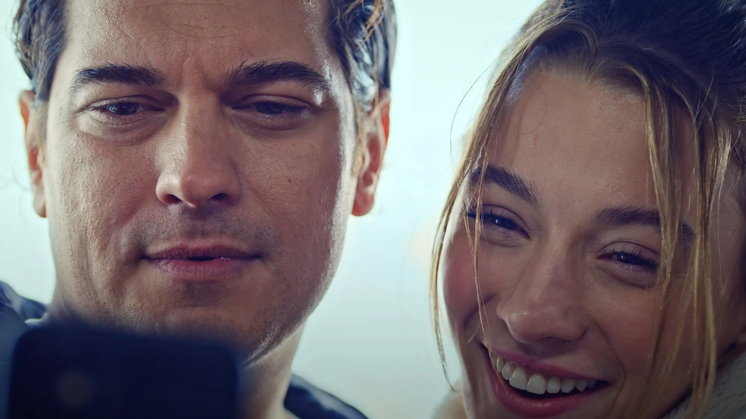 Çağatay Ulusoy Returns to TV Screens with 'Gaddar' – What is the Plot?