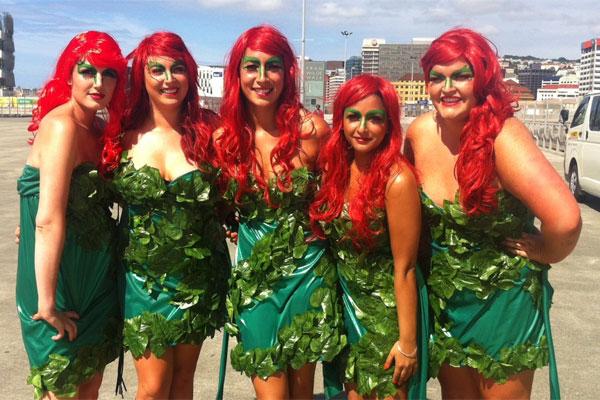 poison ivy cosplay group of girls