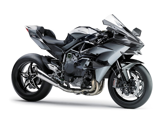 2016 Kawasaki Ninja H2 and H2R