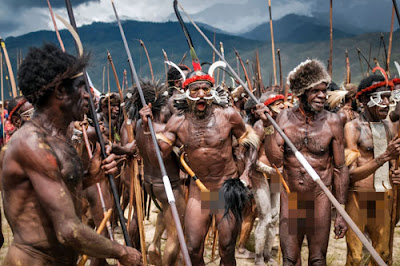 Indonesia ialah negara yang mempunyai beraneka ragam budaya Mengenal Pakaian Adat Papua Beserta Gambarnya