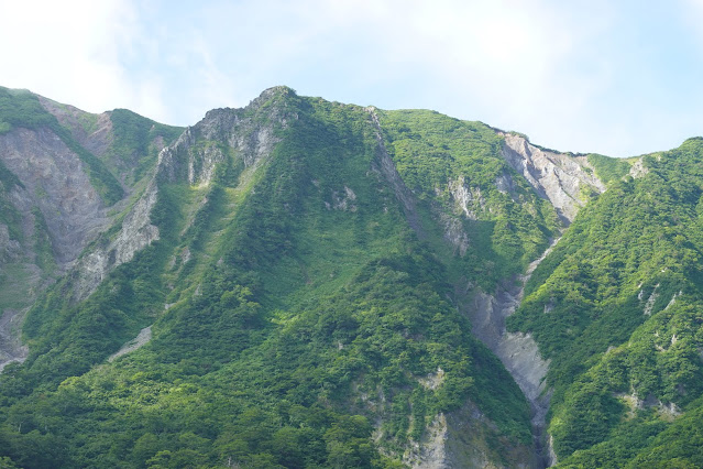 鳥取県西伯郡大山町大山　元谷からの眺望