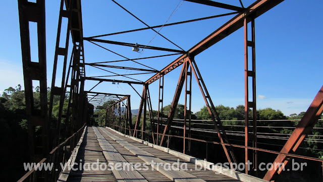 Ponte metálica sobre o Rio Forqueta, Vale do Taquari