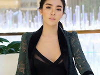 Nisamanee Nutt – Beautiful Thai Trans Idol