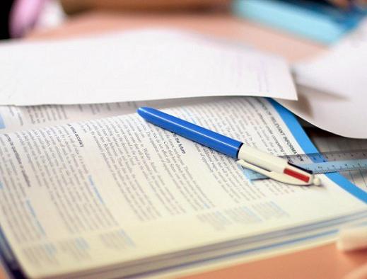 How can the studies of individual differences help the educationists in curriculum development