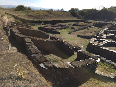 Hispania: Viladonga hill-fort  by E.V. Pita (2017)  / Link: https://archeopolis.blogspot.com/2017/10/hispania-viladonga-hill-fort-castro-de.html  / Castro de Viladonga (Castro de Rei)  por E.V. Pita (2017)