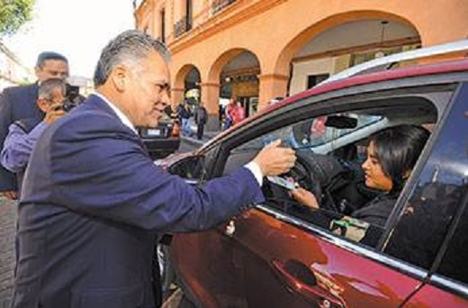 Ciudadano en camioneta