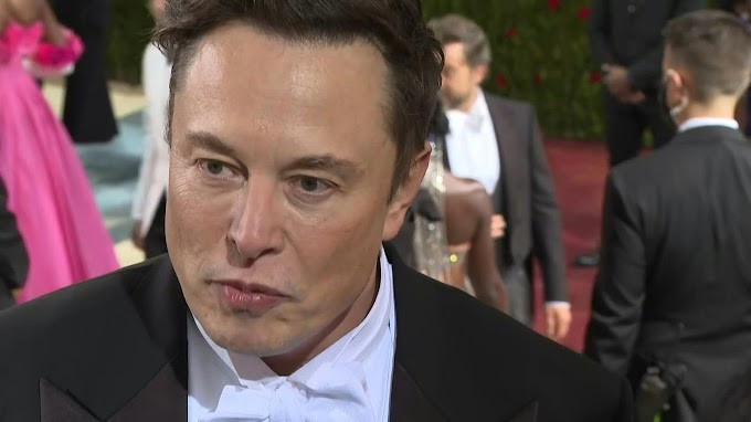 Elon Musk cautiva a magnates de Sun Valley