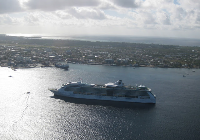 Jewel of the Seas von oben - Grand Cayman