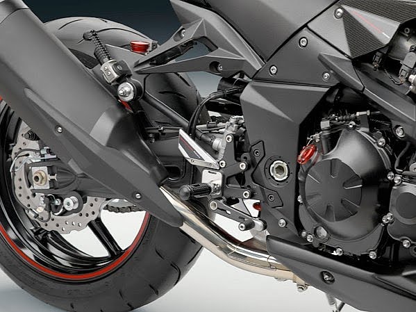 2011 Kawasaki Z750R Gets Rizoma Styling Kit