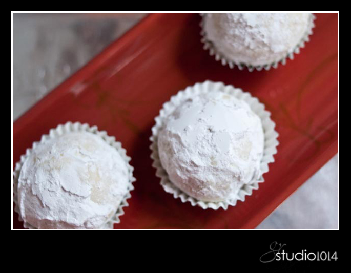 Mexican Wedding Cookie recipes are somewhat standard incorporating butter