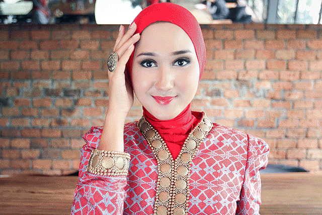 STEP BY STEP GAYA HIJAB FORMAL DAN ELEGAN ALA DIAN PELANGI 