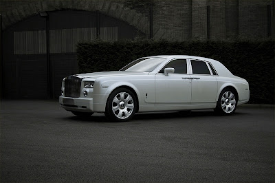 2009 Rolls Royce Phantom Project Kahn Pearl White - Front Side